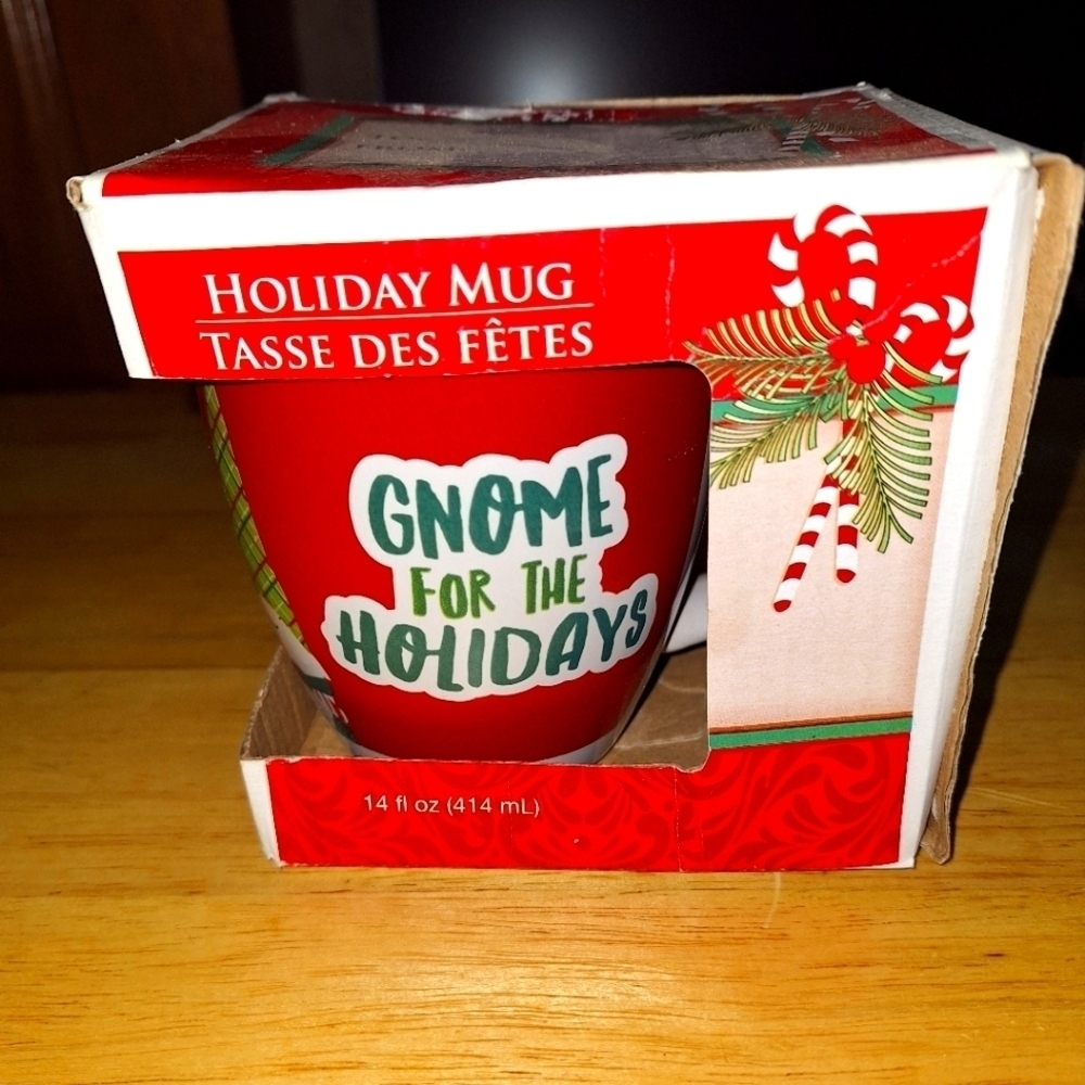A Royal Norfolk Greenbrier Int. Gnome for the Holidays Mug. EUC